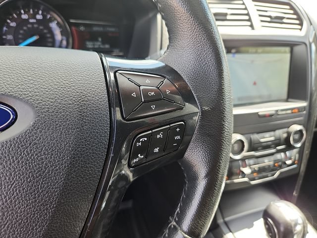 Used 2019 Ford Explorer XLT w/ Equipment Group 202A AWD/4WD image 22