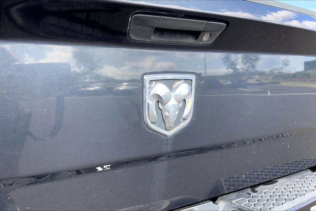 Used 2016 RAM 1500 Express RWD image 26
