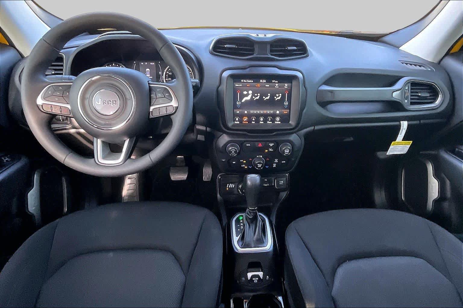 Used 2023 Jeep Renegade Latitude AWD/4WD image 15