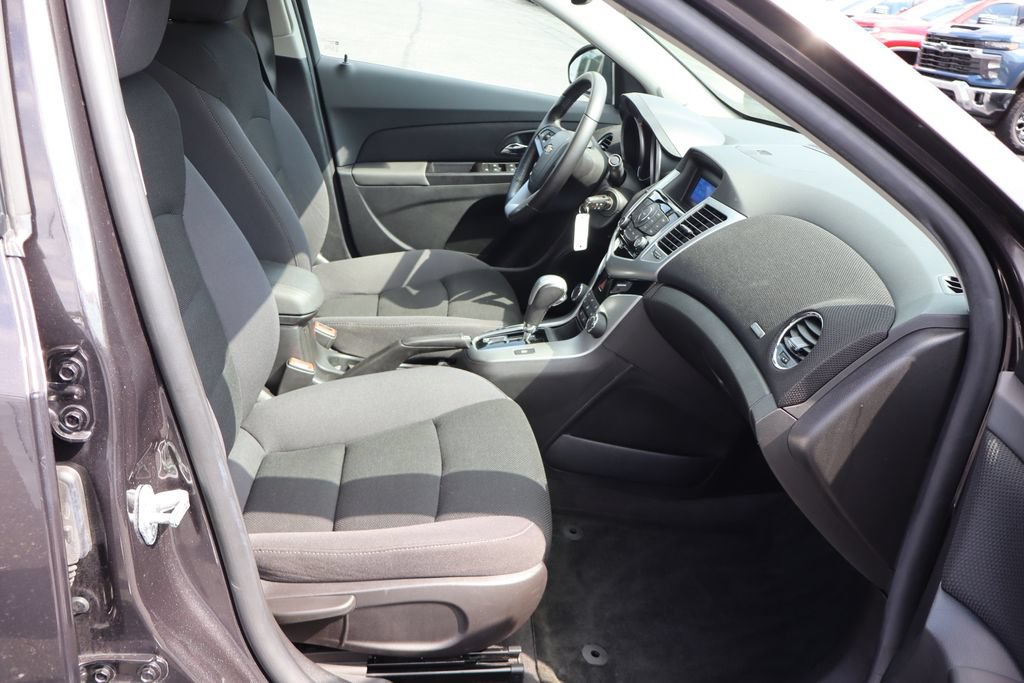 Used 2014 Chevrolet Cruze LT FWD image 15