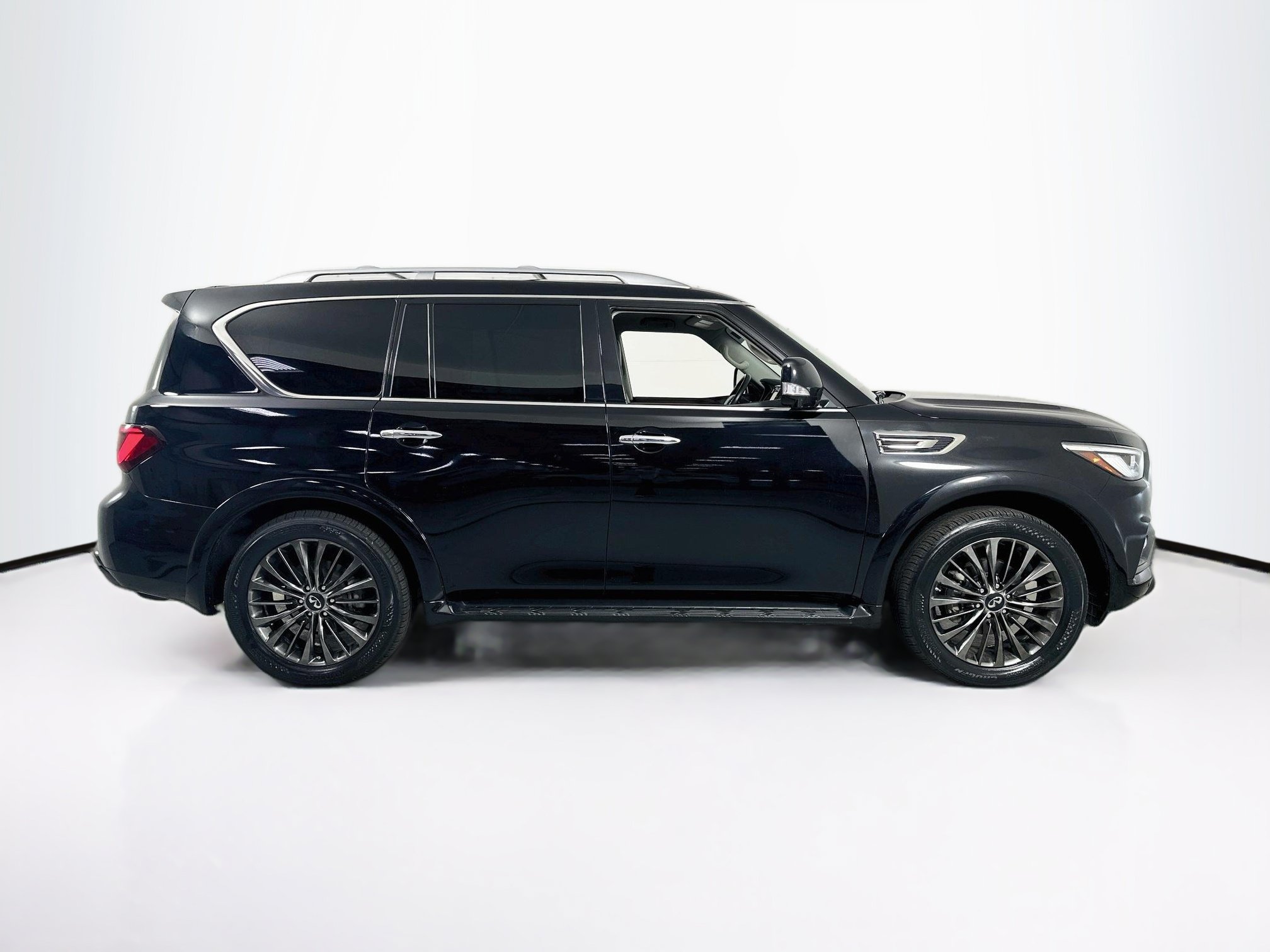 Used 2021 INFINITI QX80 Premium Select w/ Cargo Package RWD image 4