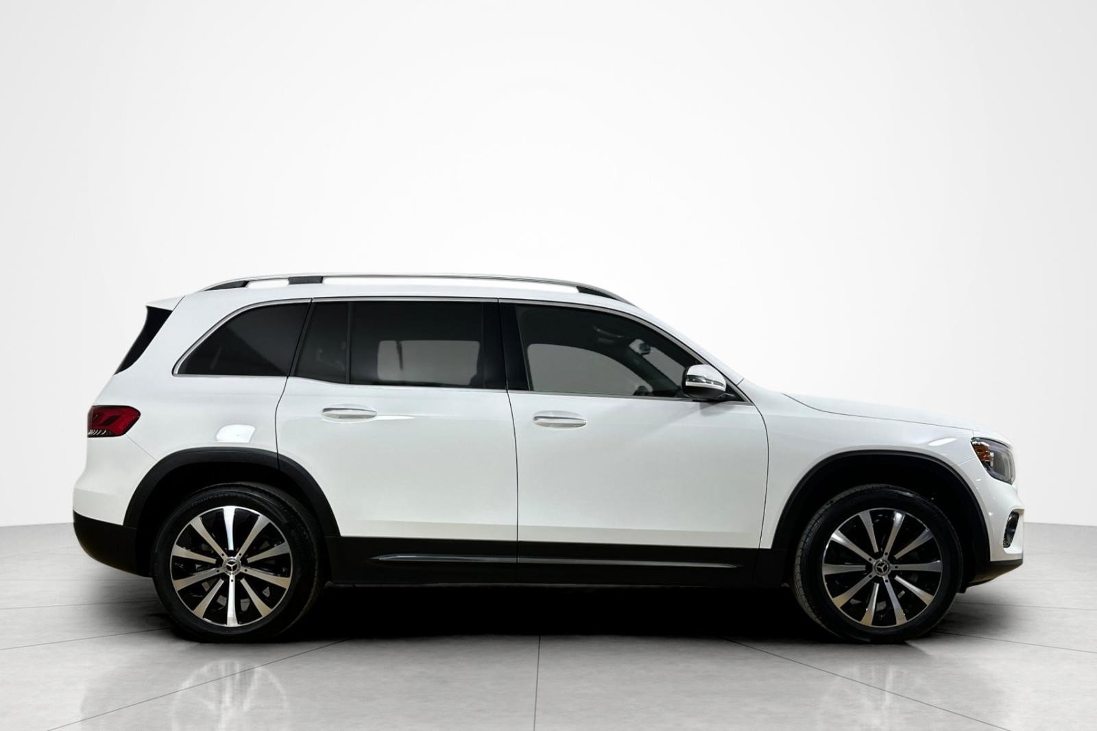 Used 2022 Mercedes-Benz GLB 250 image 6