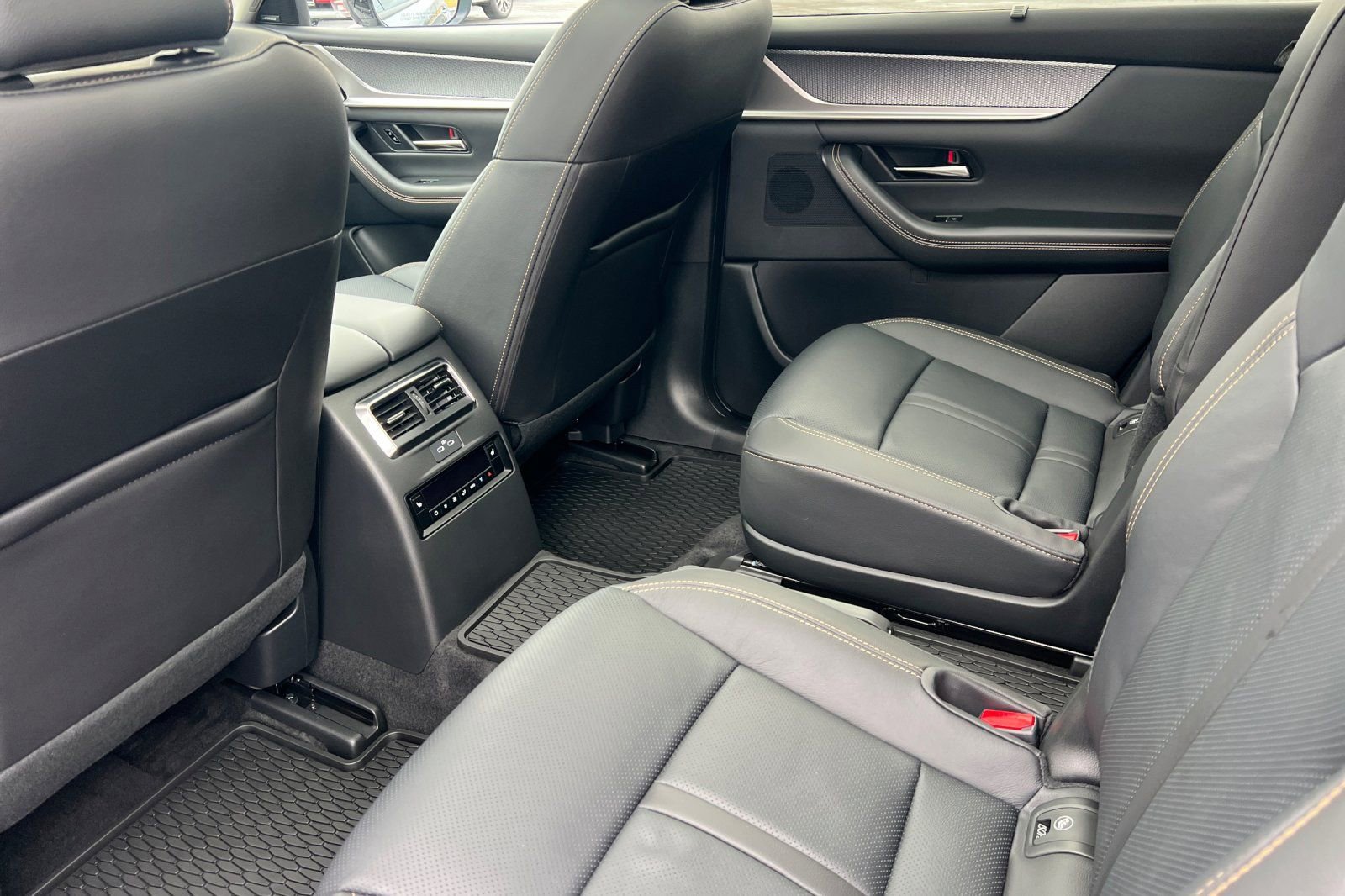 New 2026 MAZDA CX-90 Plug-In Hybrid w/Premium Sport image 9