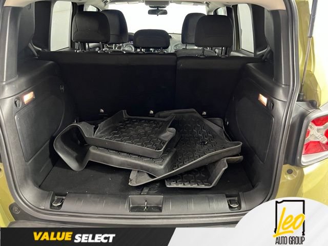 Used 2015 Jeep Renegade Sport w/ Power & Air Group FWD image 16