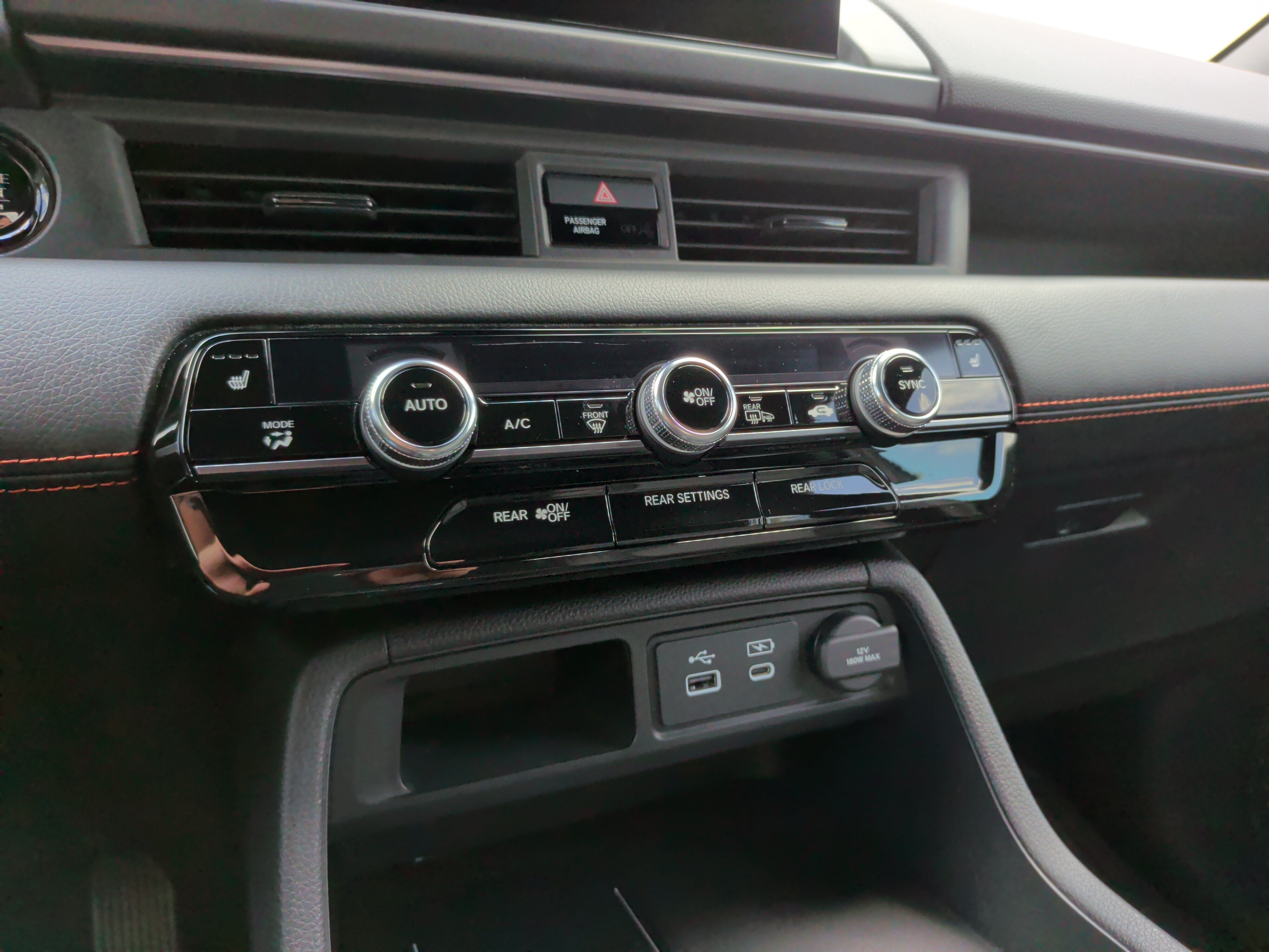 Used 2025 Honda Pilot TrailSport image 19
