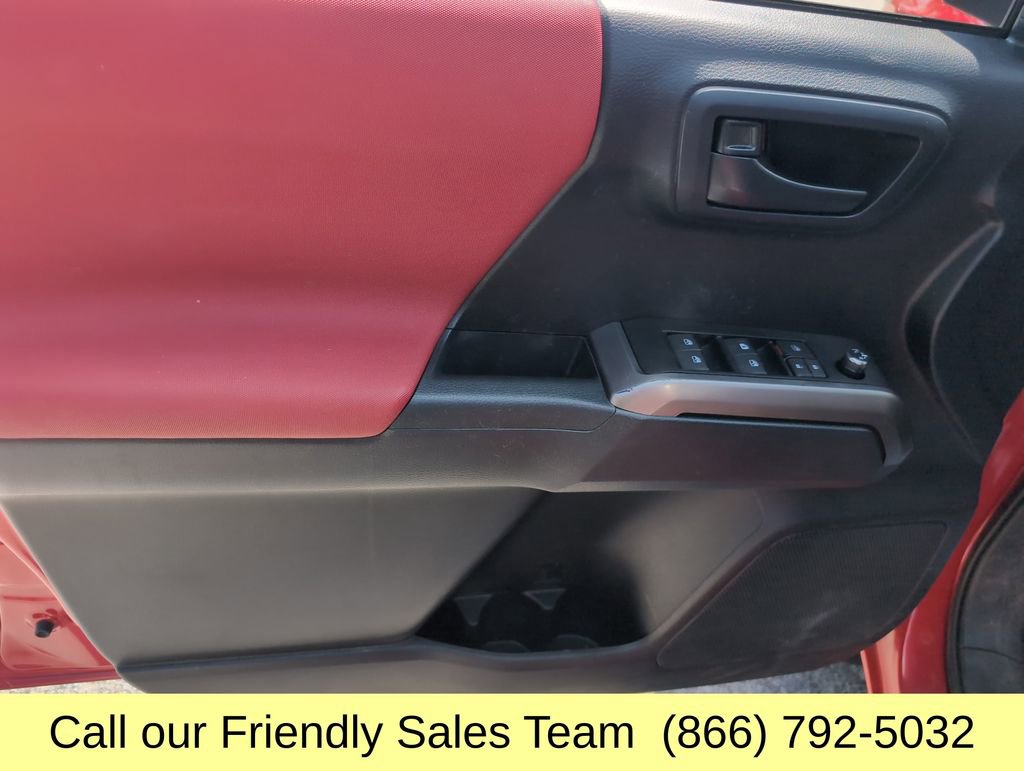Used 2018 Toyota Tacoma SR5 image 12