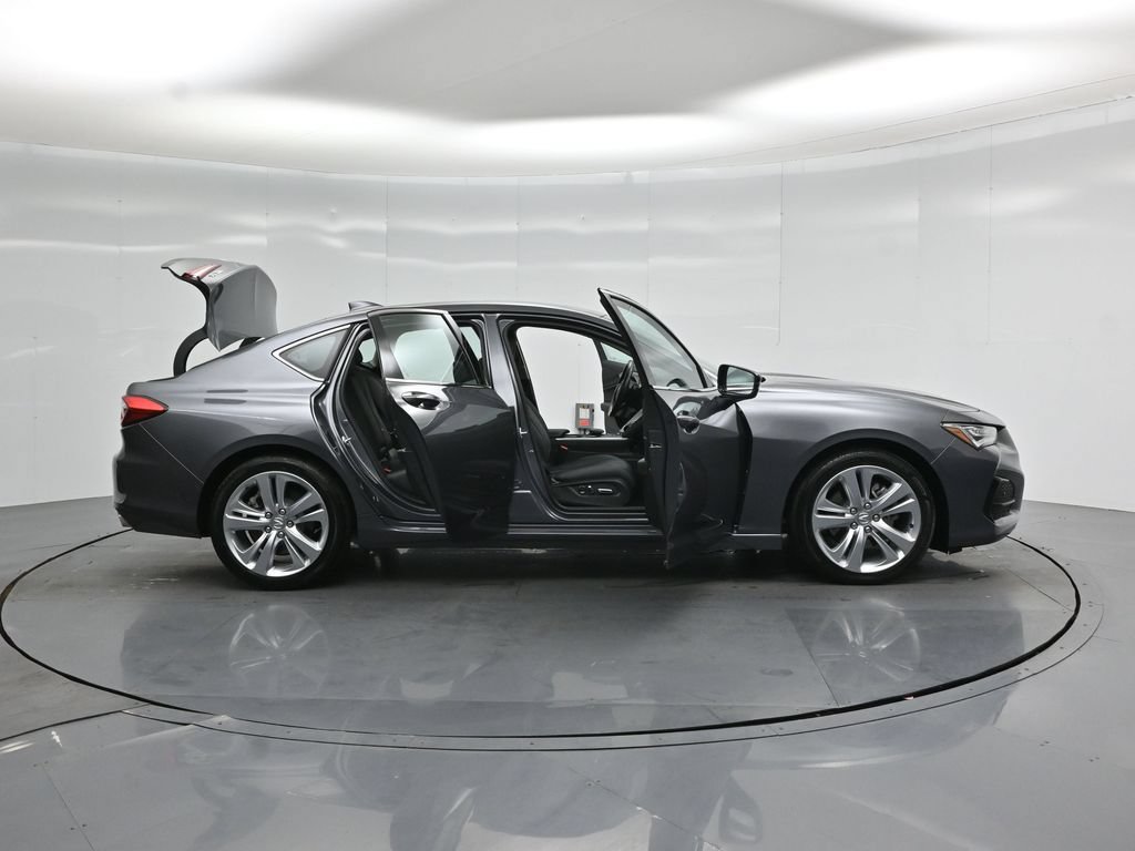 Used 2023 Acura TLX w/ Technology Package FWD image 4