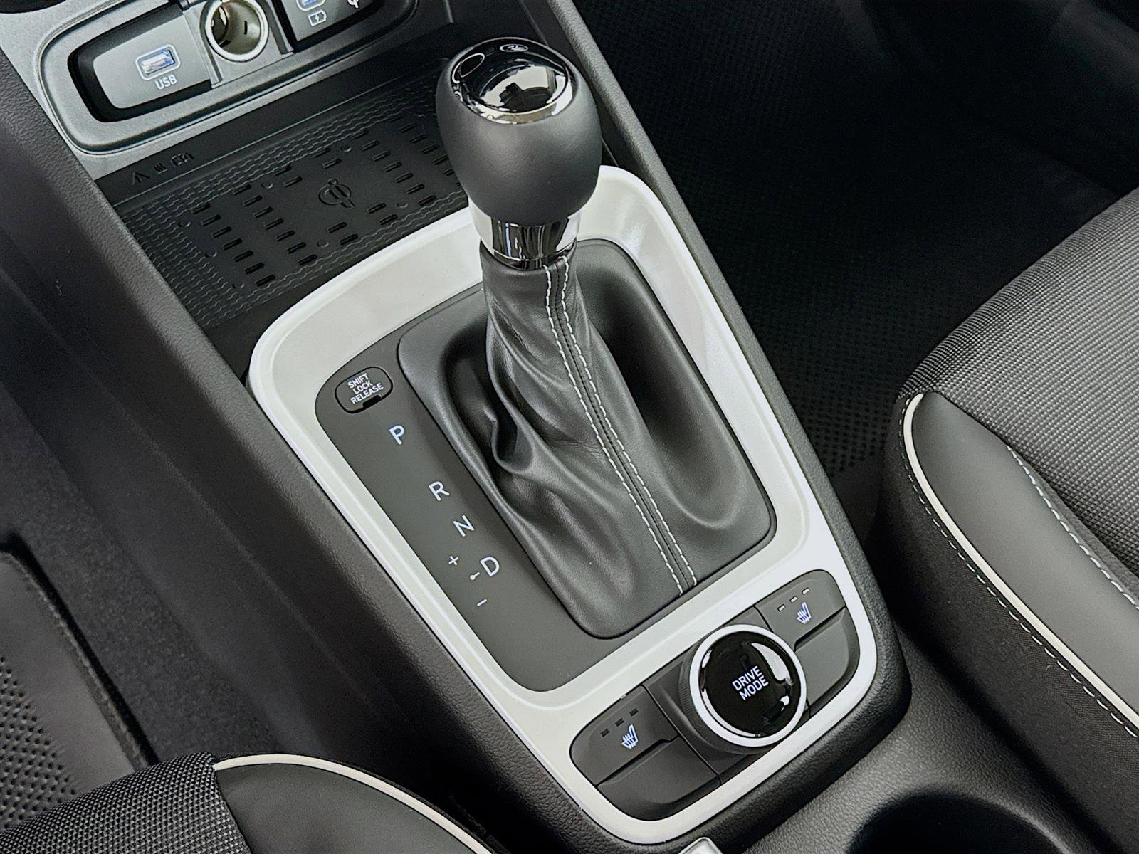 New 2025 Hyundai Venue Limited image 18