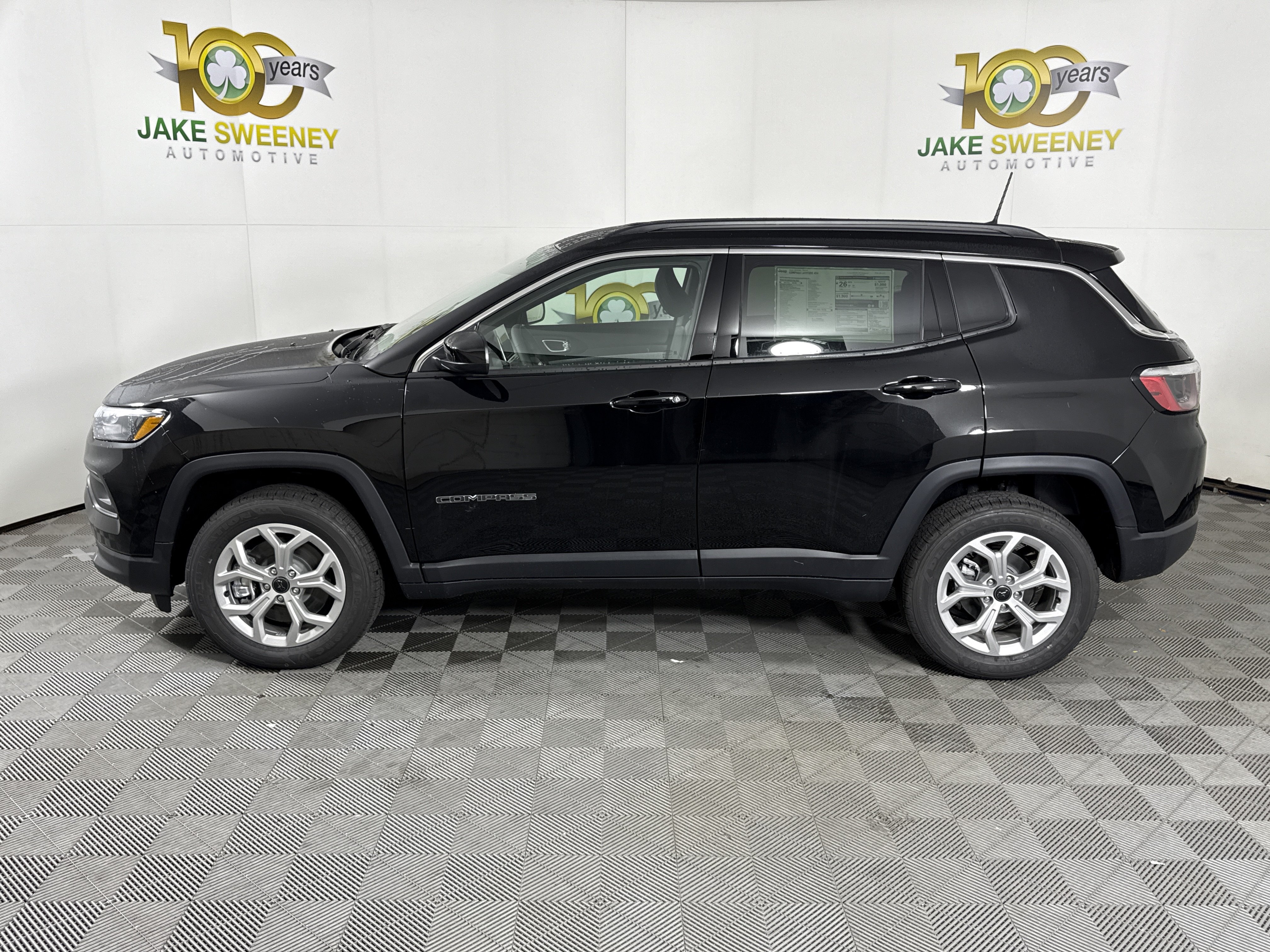 New 2026 Jeep Compass Latitude AWD/4WD image 5