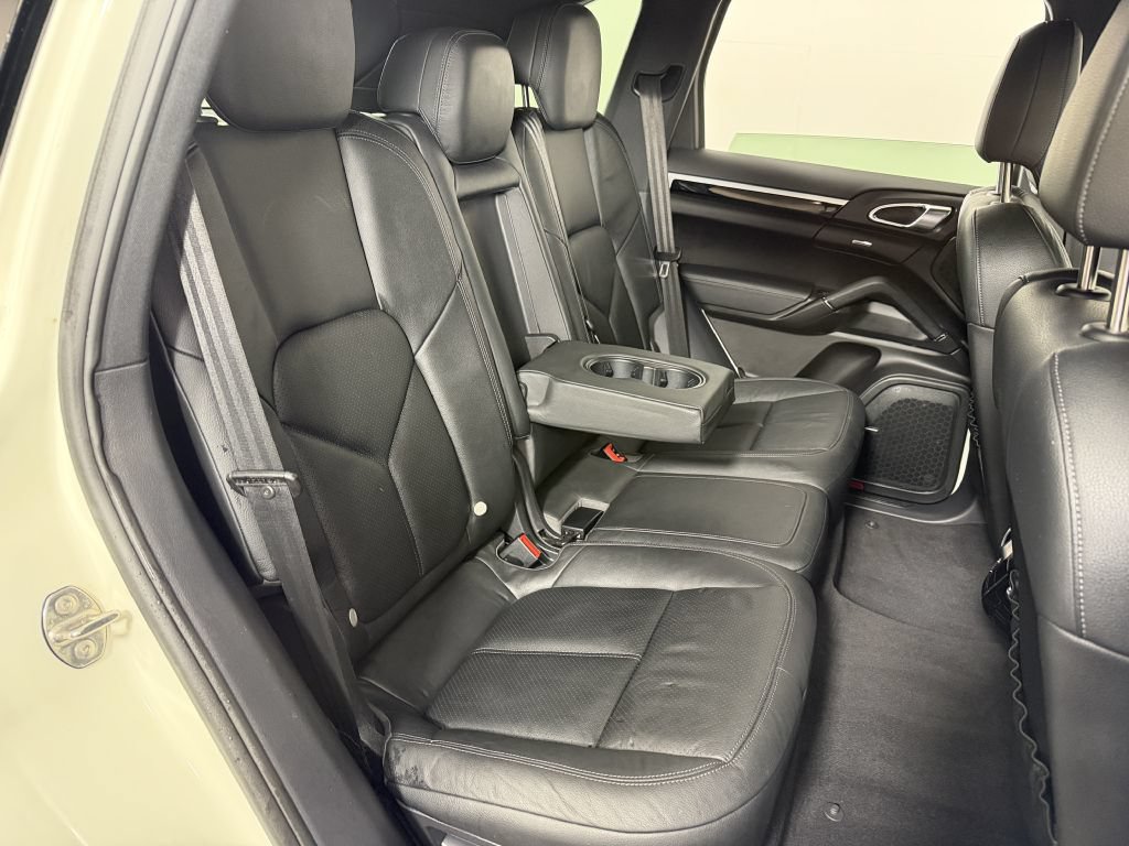 Used 2011 Porsche Cayenne AWD/4WD image 16