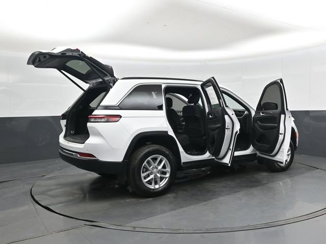 New 2025 Jeep Grand Cherokee Laredo image 45