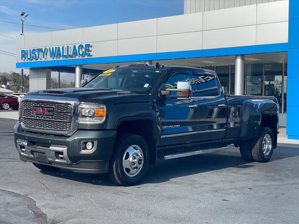 Used 2019 GMC Sierra 3500 Denali w/ Duramax Plus Package image 3