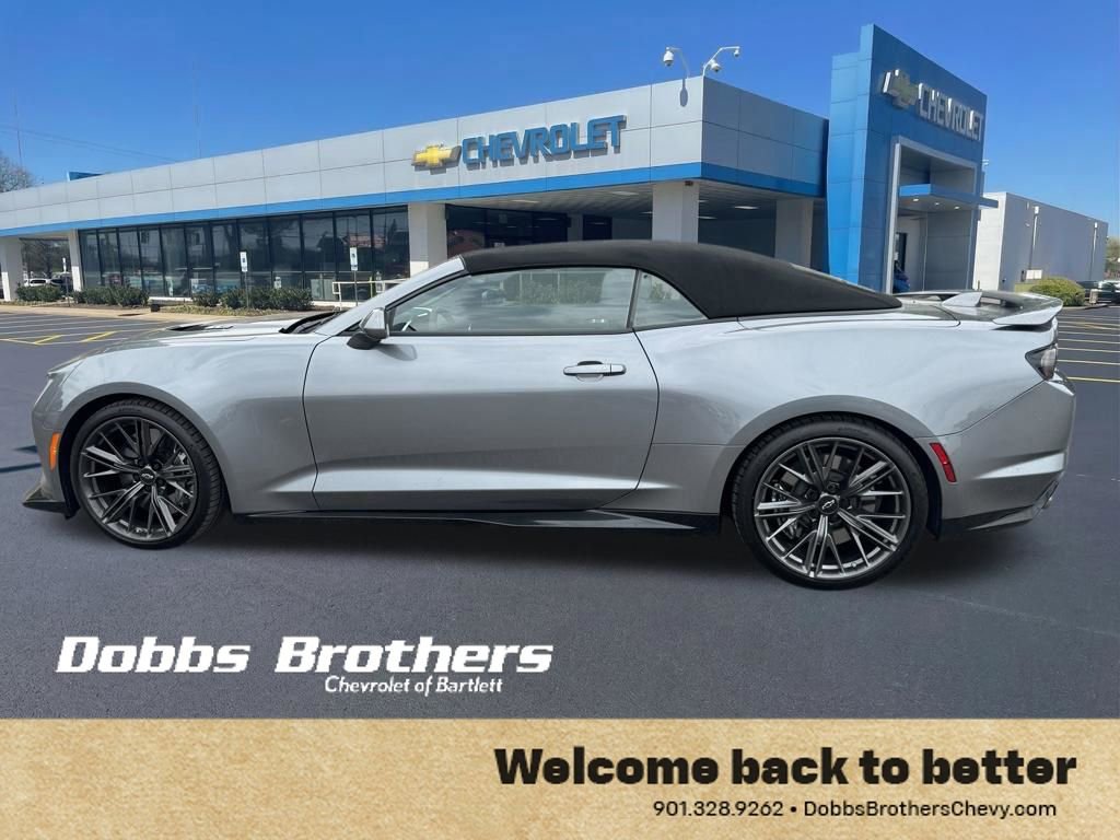 Used 2021 Chevrolet Camaro ZL1 RWD image 4