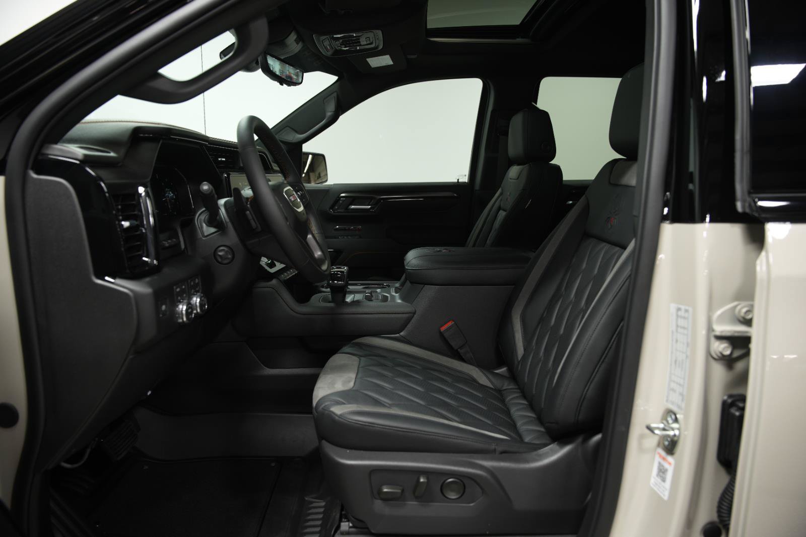 New 2026 GMC Sierra 1500 AT4 w/ AT4 Premium Package AWD/4WD image 30