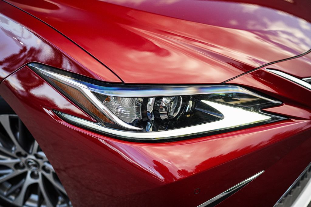 Used 2021 Lexus ES 300h w/ Premium Package FWD image 6