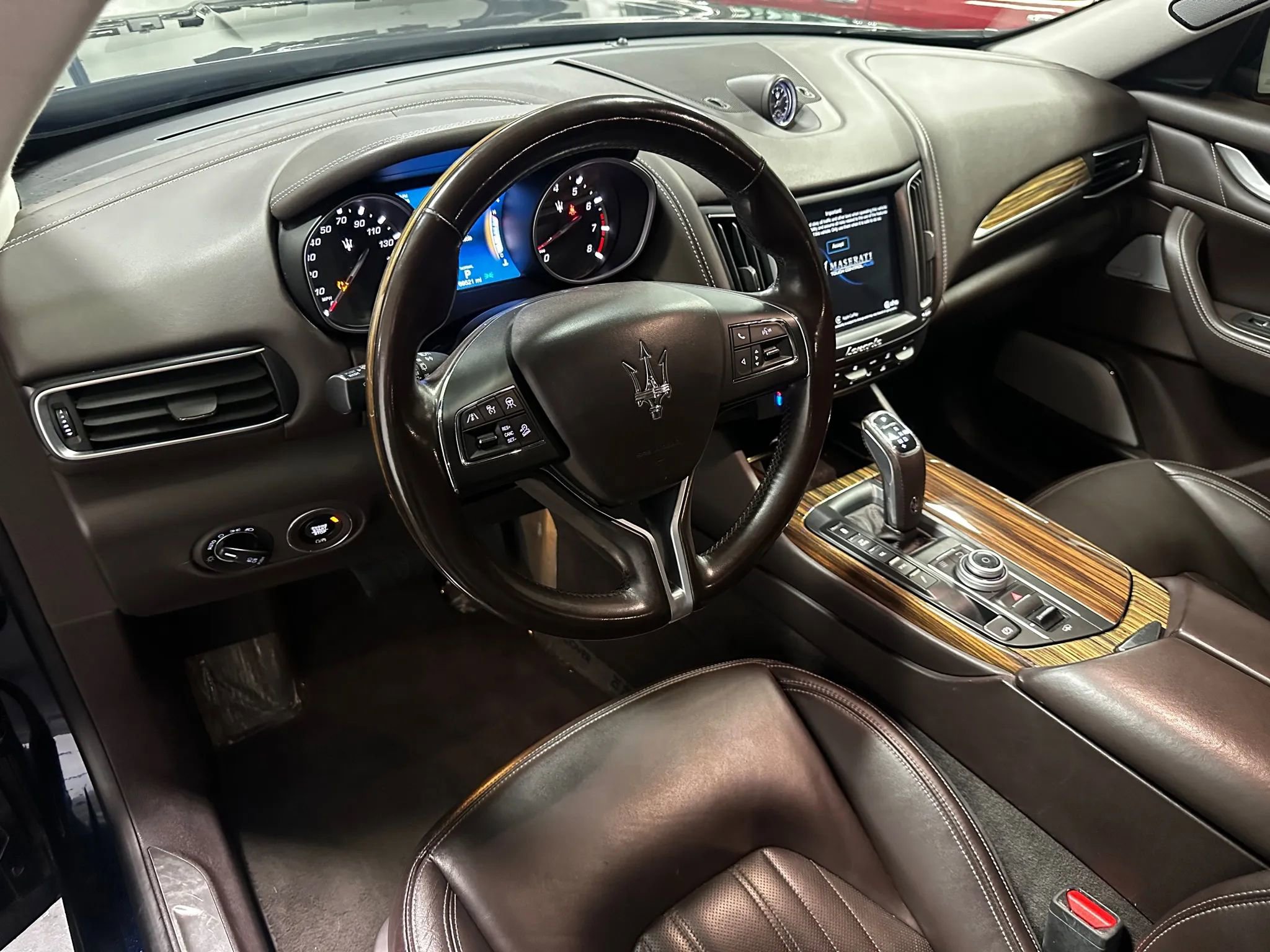 Used 2019 Maserati Levante GranLusso AWD/4WD image 8