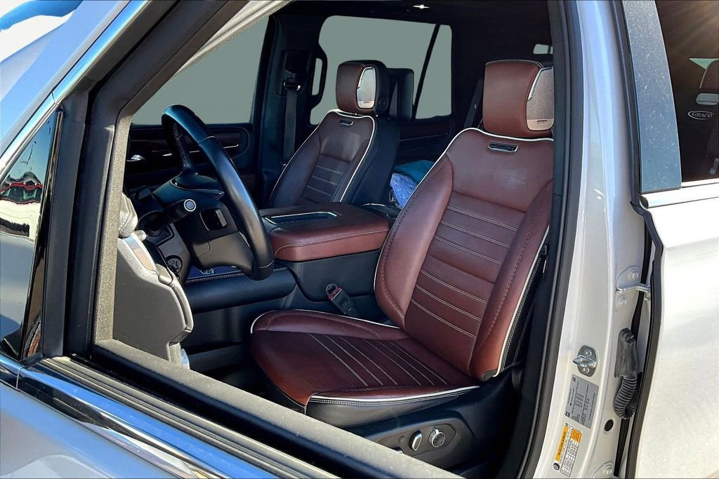 Used 2023 GMC Yukon Denali Ultimate image 27