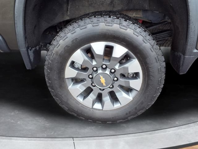Certified 2022 Chevrolet Silverado 3500 LT w/ Convenience Package AWD/4WD image 16