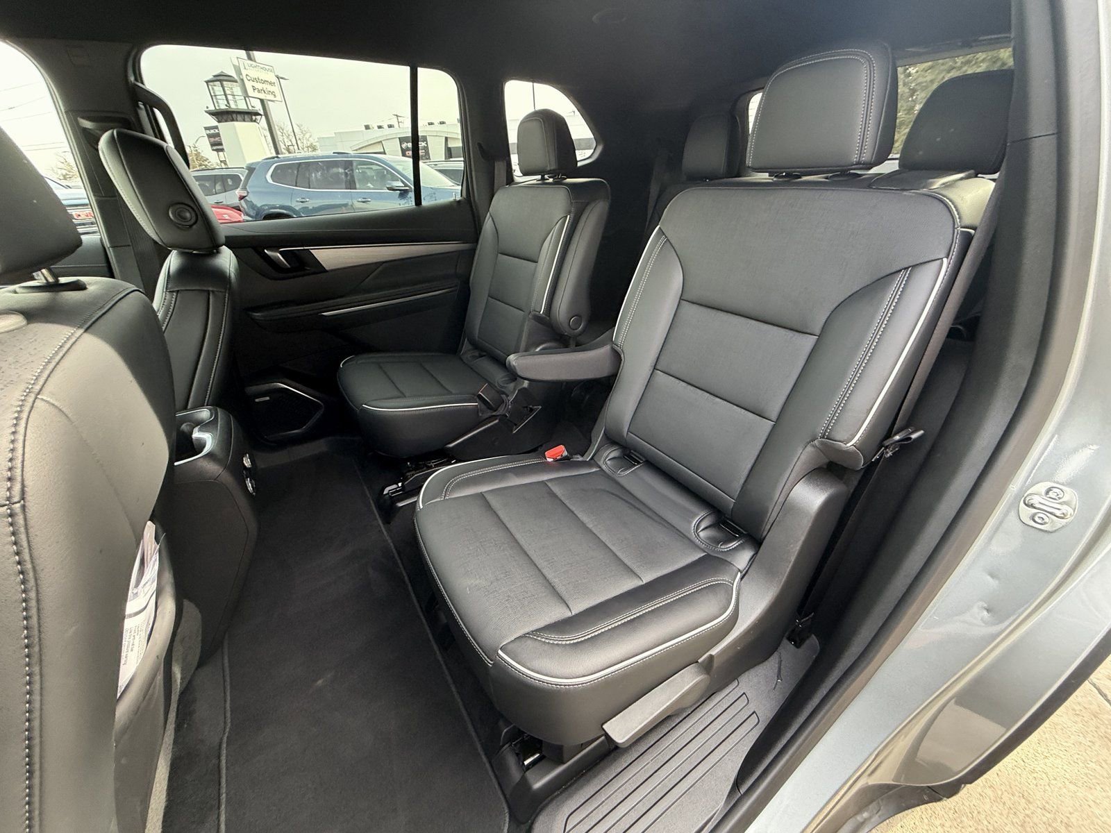 Used 2025 Buick Enclave Preferred image 29