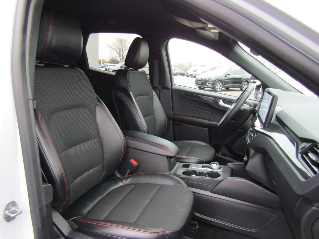 Used 2025 Ford Escape ST-Line Select w/ Tech Pack #1 AWD/4WD image 15