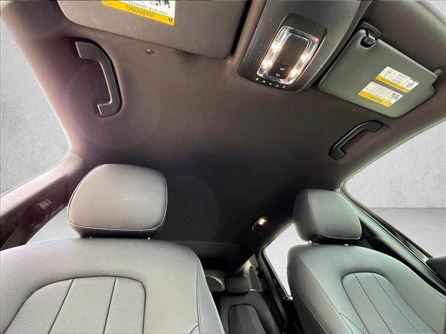 Used 2025 Mercedes-Benz GLB 250 image 17