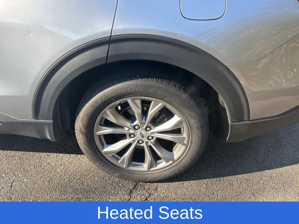 Used 2023 Ford Explorer XLT w/ Equipment Group 202A image 4