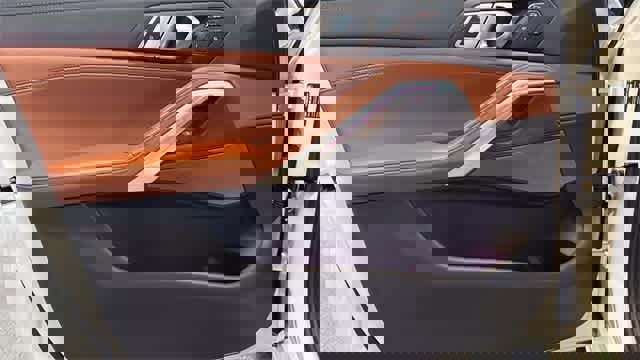 Used 2026 BMW X6 xDrive40i image 14