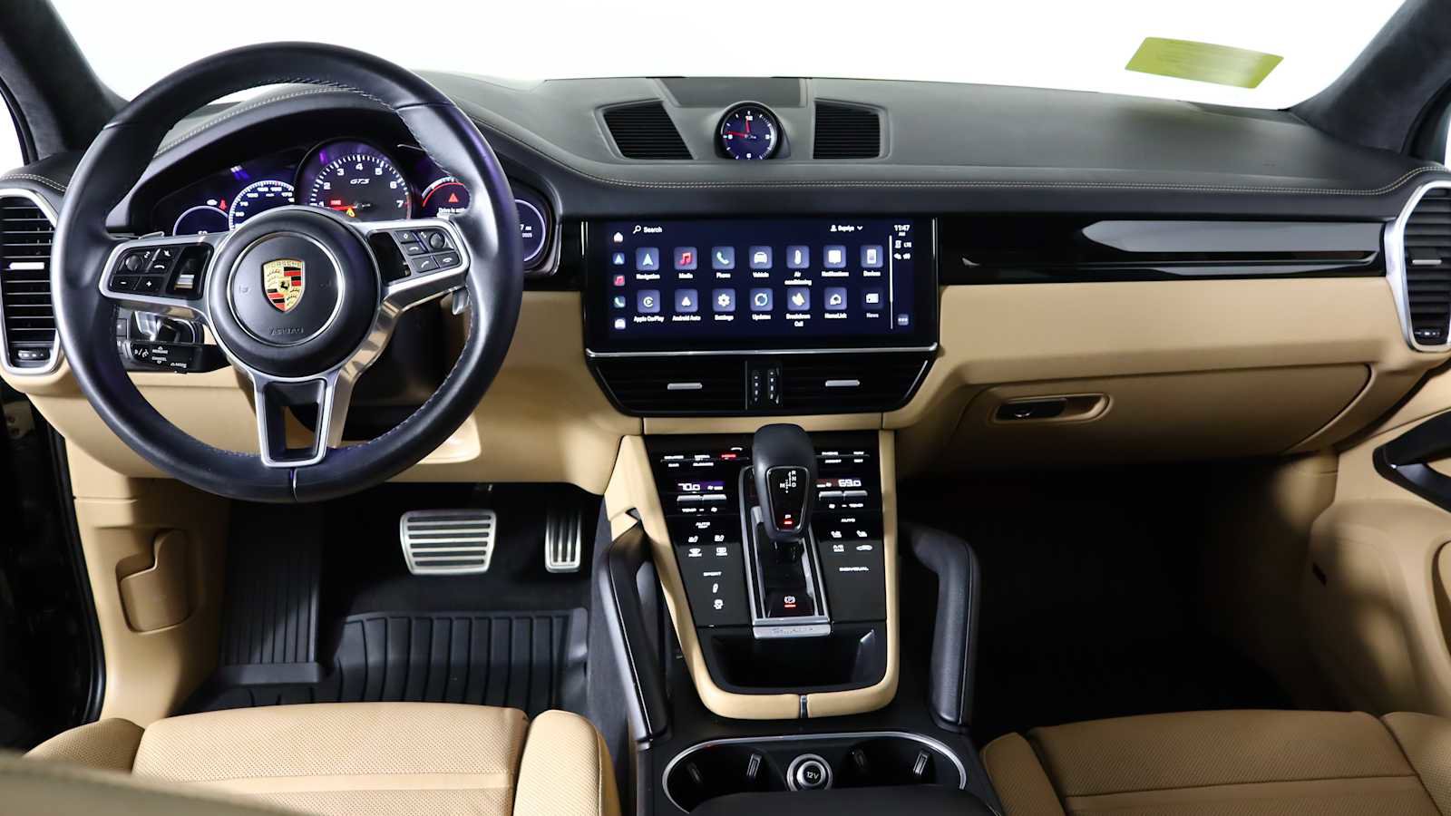 Used 2023 Porsche Cayenne GTS image 30