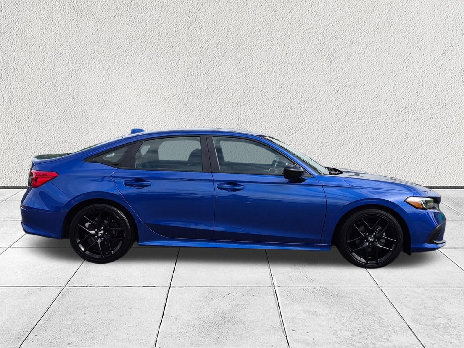 Used 2024 Honda Civic Sport image 2