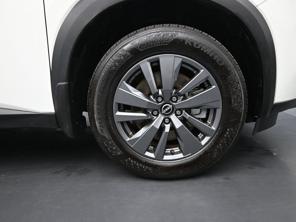 Used 2024 Nissan Pathfinder S image 10