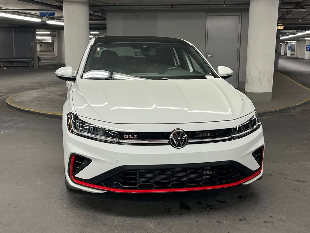 Used 2025 Volkswagen Jetta GLI Autobahn image 32