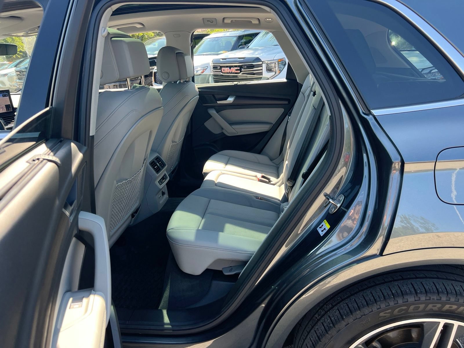 Used 2023 Audi Q5 e Prestige w/ Prestige Package AWD/4WD image 33