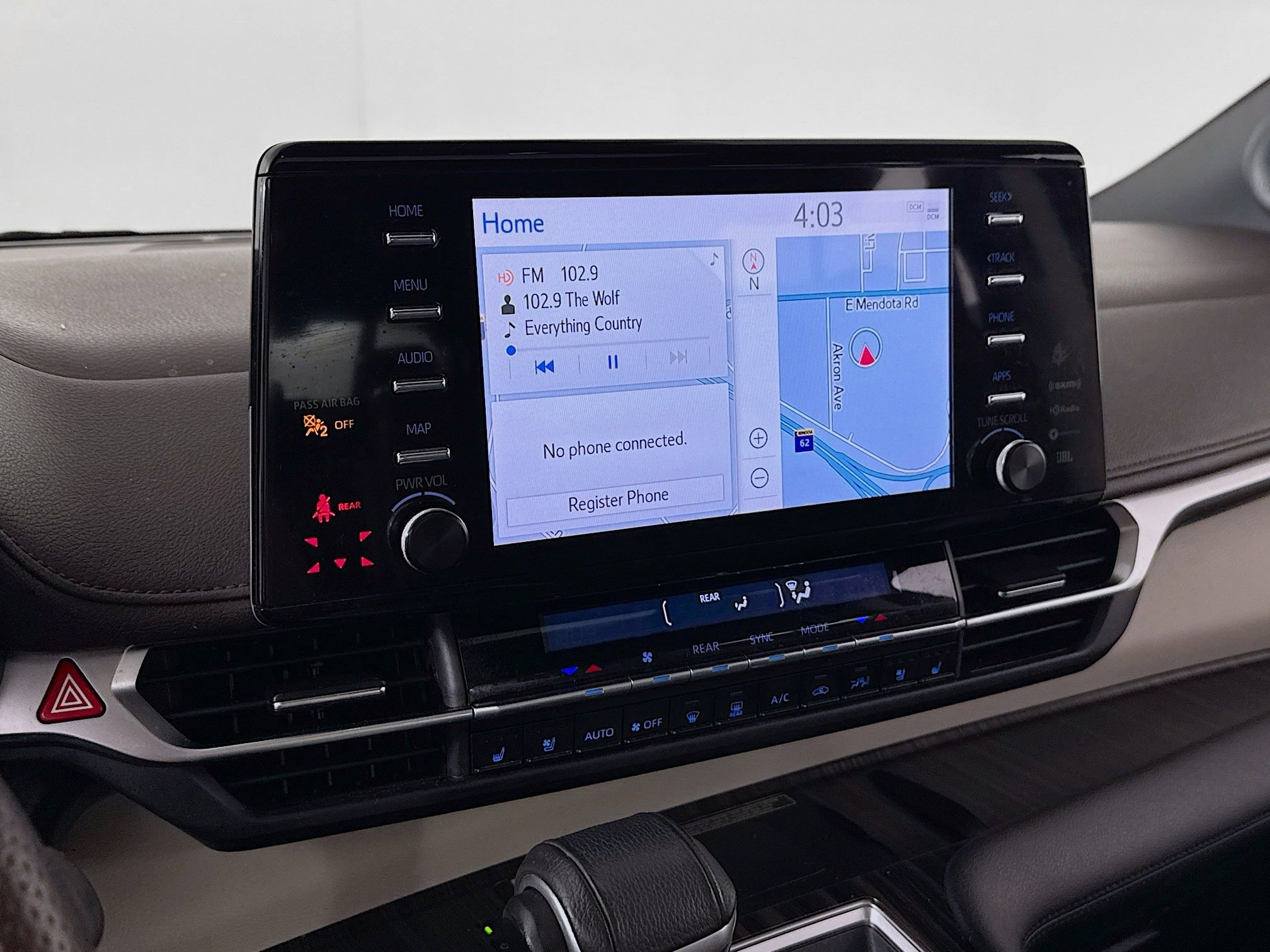 Certified 2022 Toyota Sienna Platinum image 16