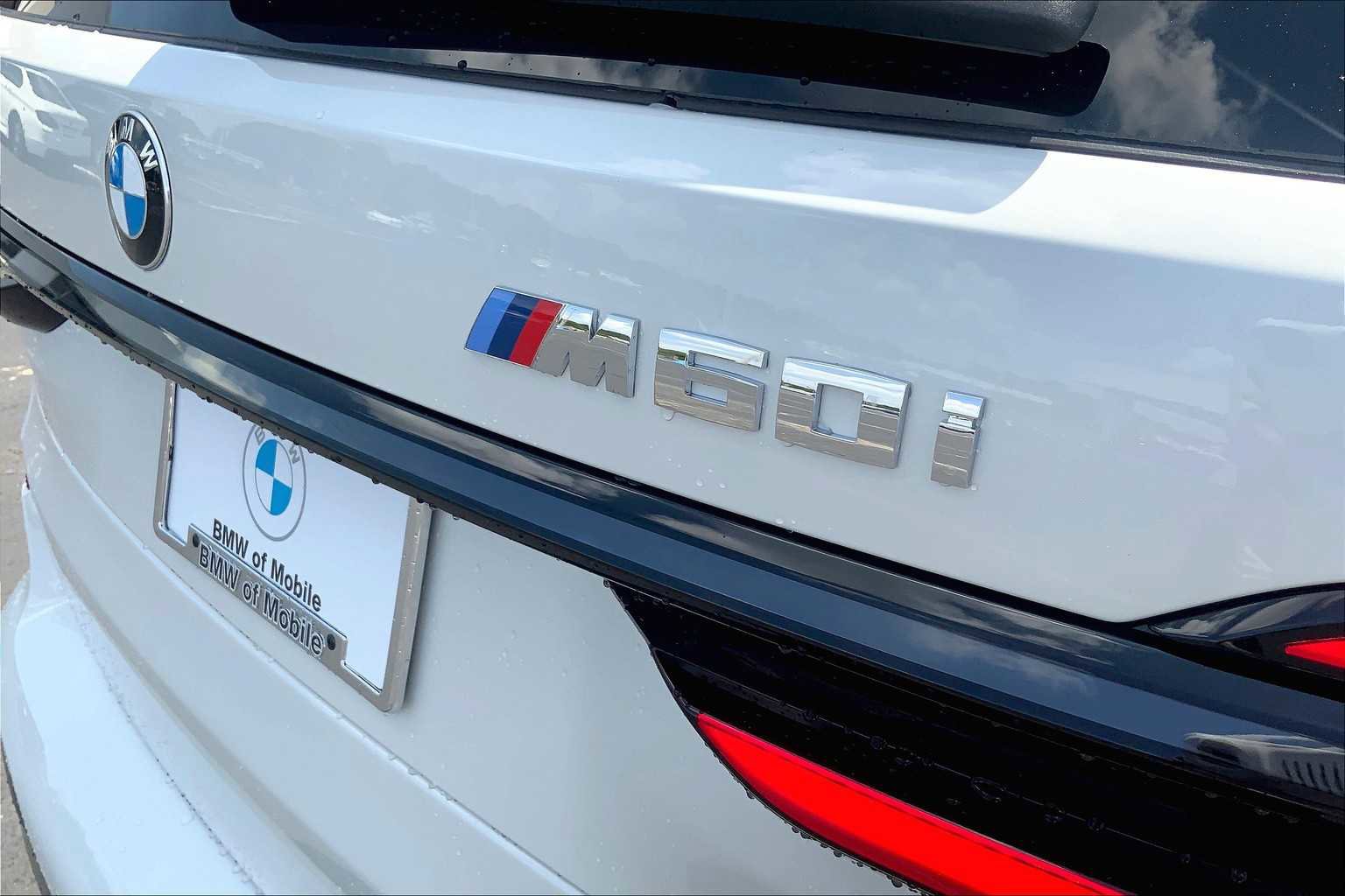 New 2026 BMW X7 M60i image 16