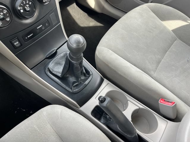 Used 2012 Toyota Corolla L FWD image 24