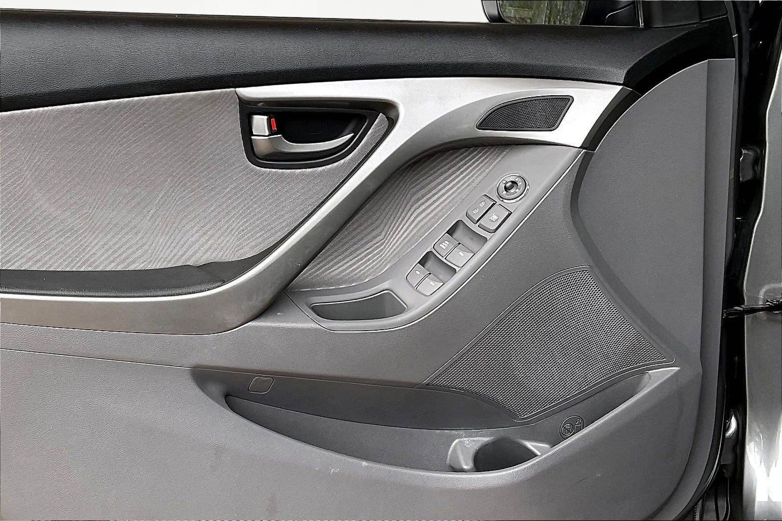 Used 2013 Hyundai Elantra GLS w/ Preferred Pkg image 18