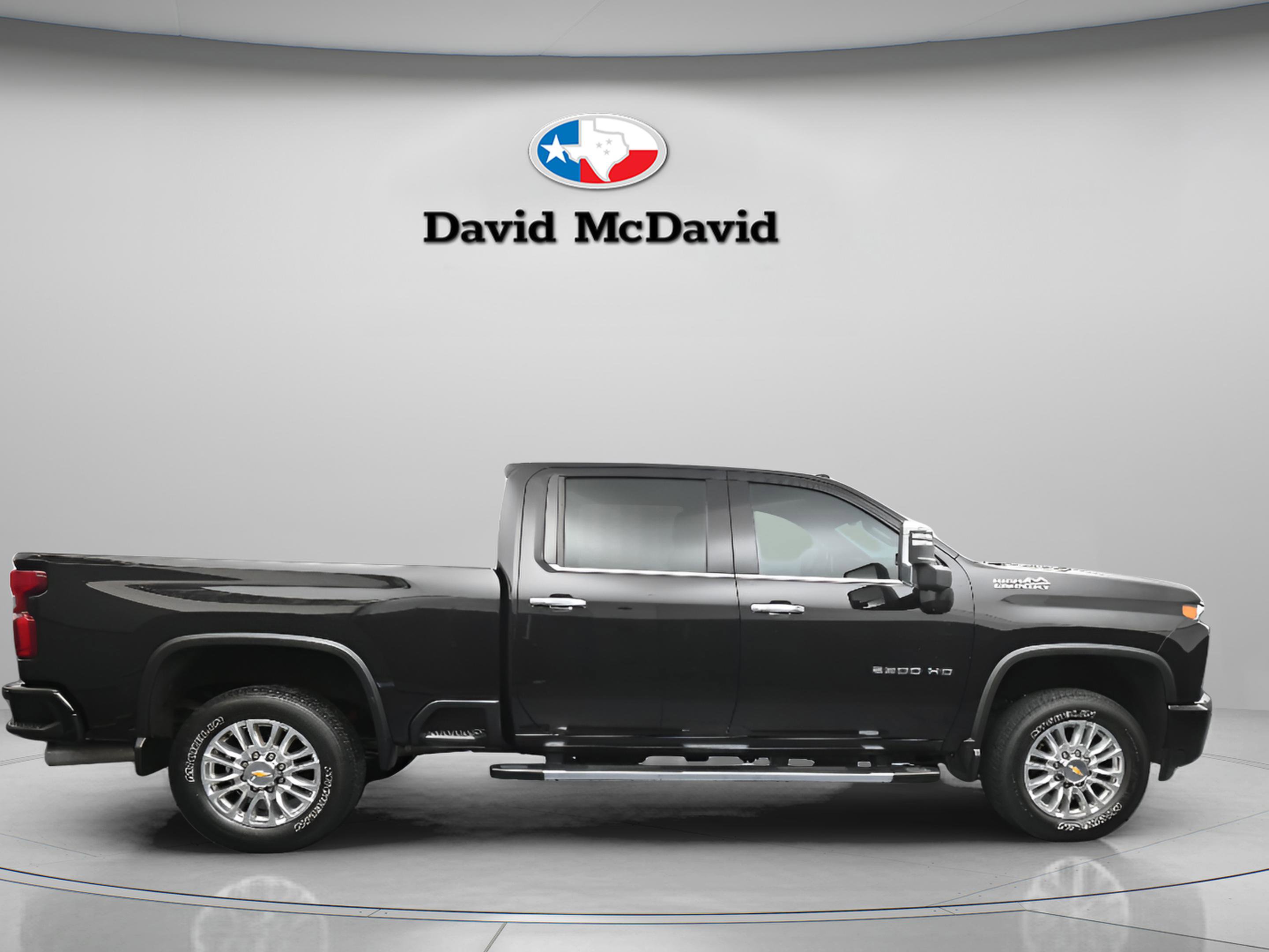 Used 2023 Chevrolet Silverado 2500 High Country w/ Safety Package II AWD/4WD image 9