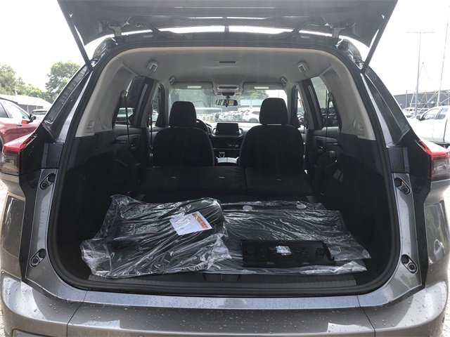 New 2026 Nissan Rogue S image 16