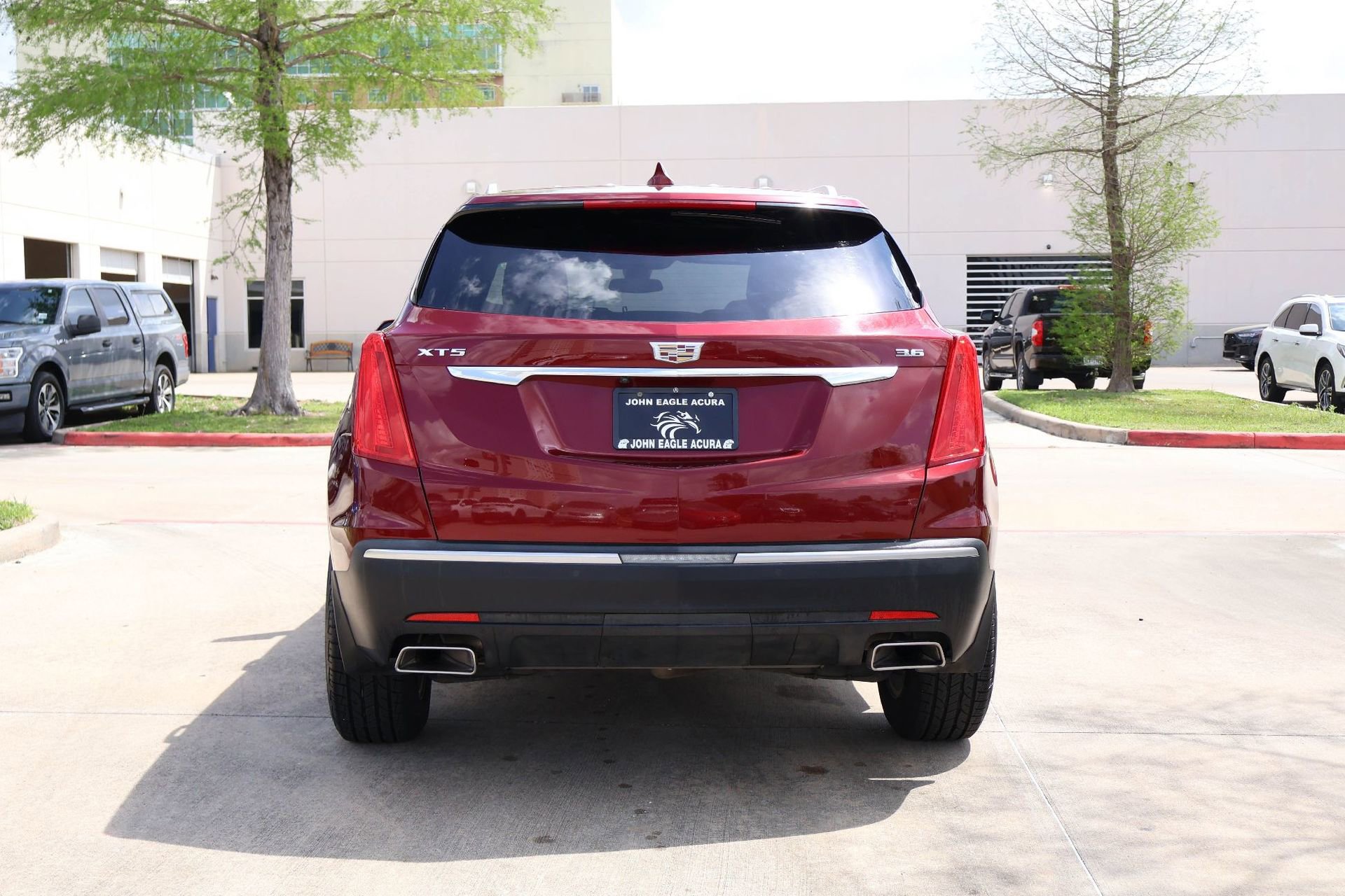 Used 2018 Cadillac XT5 Luxury w/ Driver Awareness Package image 5