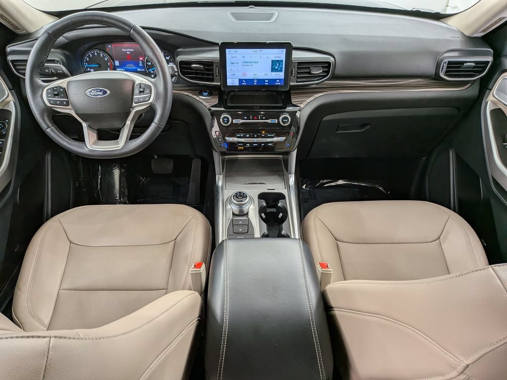 Used 2023 Ford Explorer Limited AWD/4WD image 29