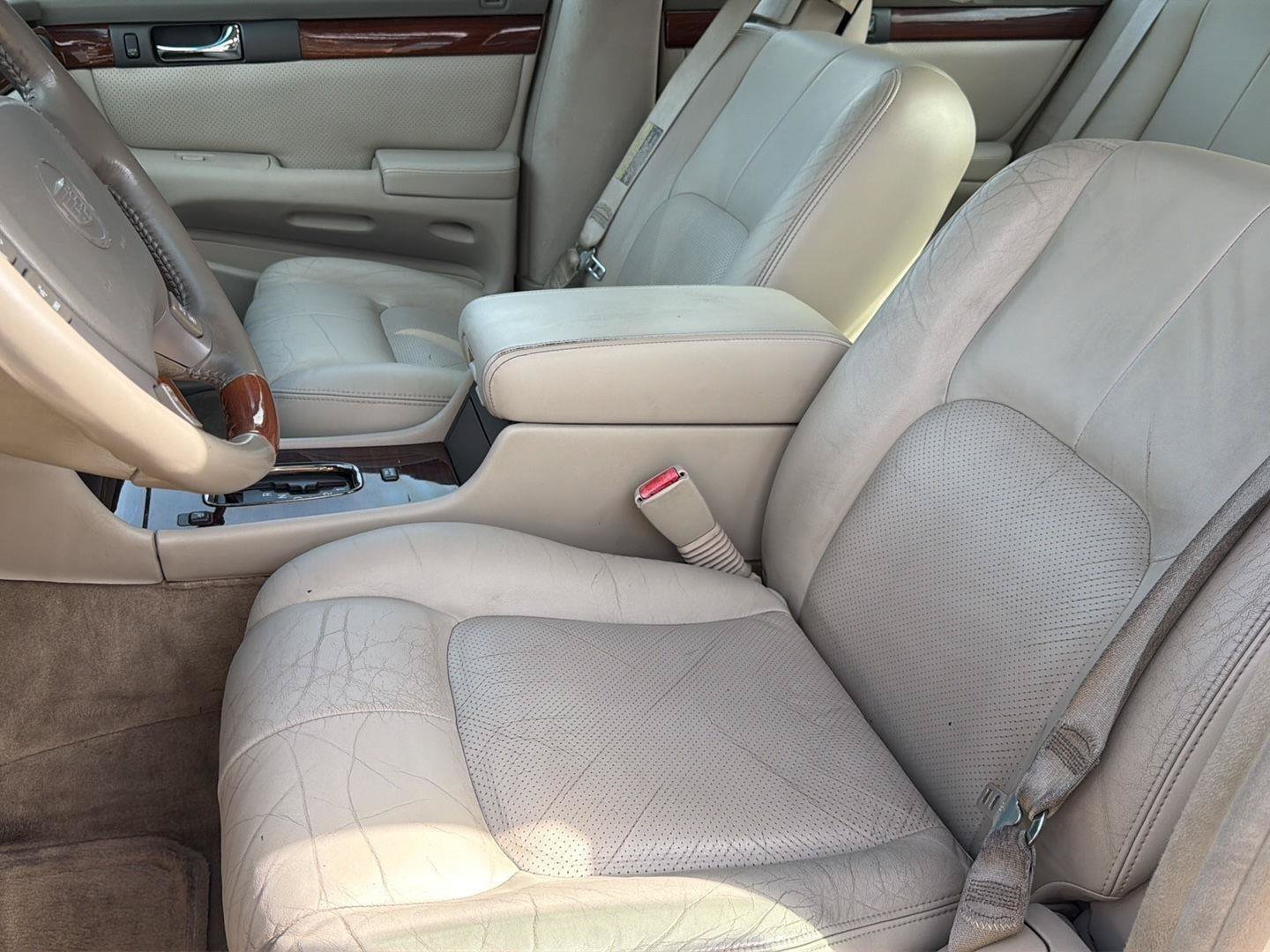 Used 2003 Cadillac Seville STS w/ Preferred Equipment Group FWD image 16