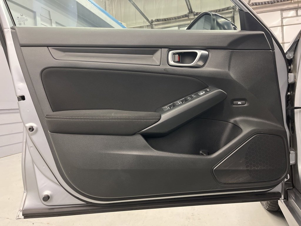 Used 2023 Honda Civic Sport image 9