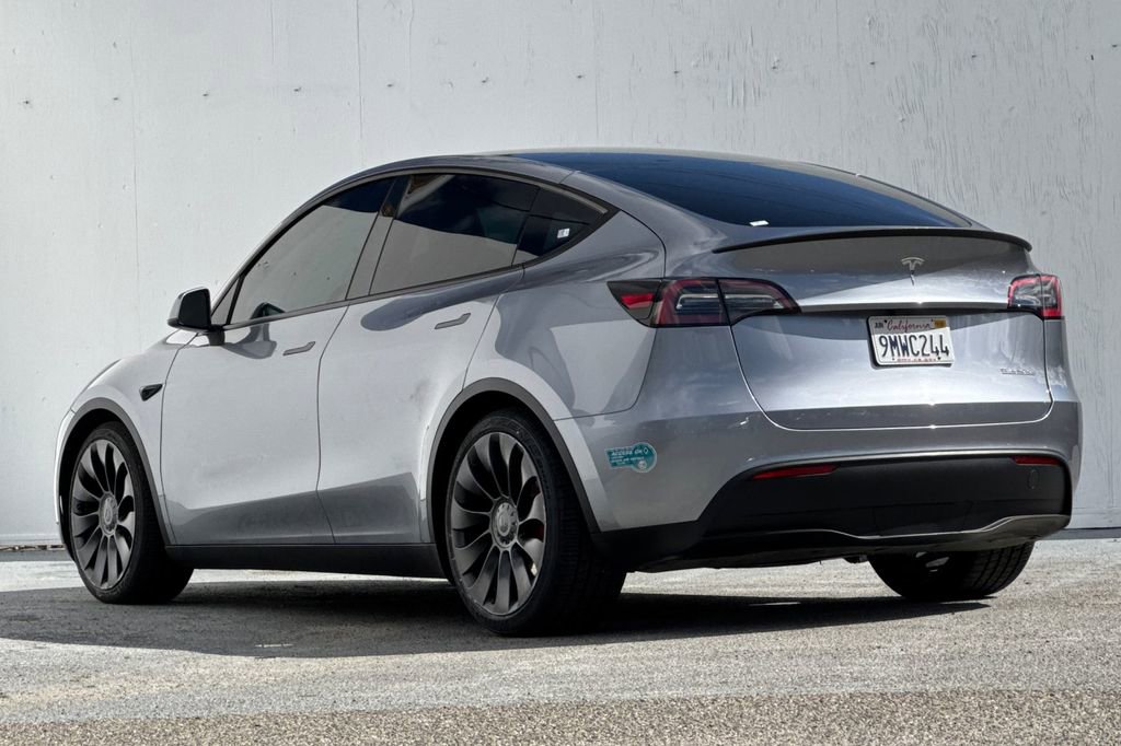 Used 2024 Tesla Model Y Performance image 5