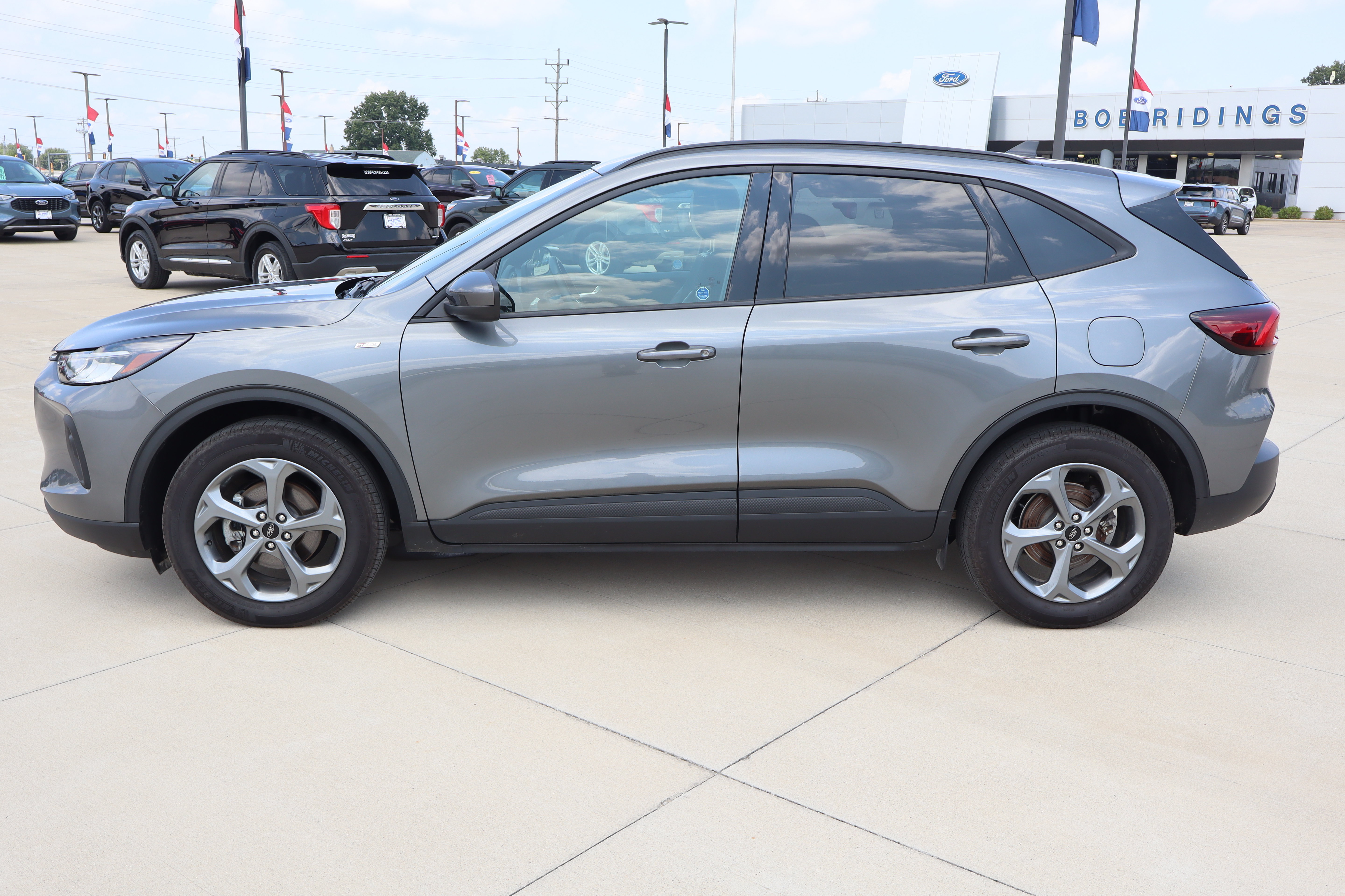 Used 2025 Ford Escape ST-Line Select w/ Tech Pack #1 AWD/4WD image 9