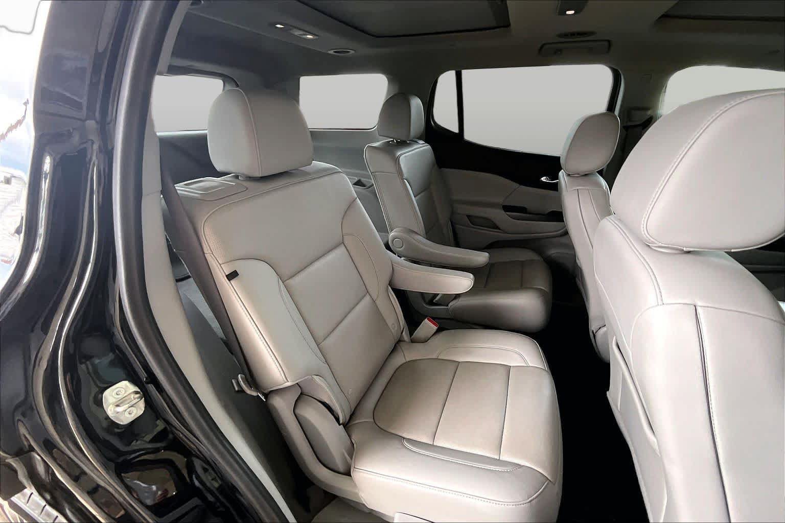 Used 2022 GMC Acadia SLT w/ Preferred Package FWD image 20