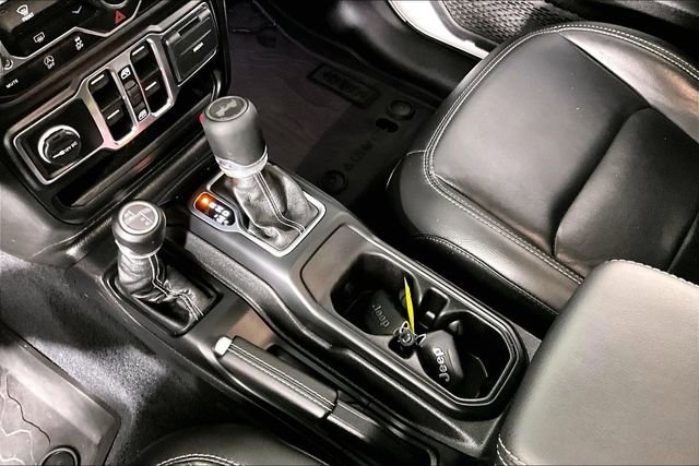 Used 2023 Jeep Wrangler Sahara image 17