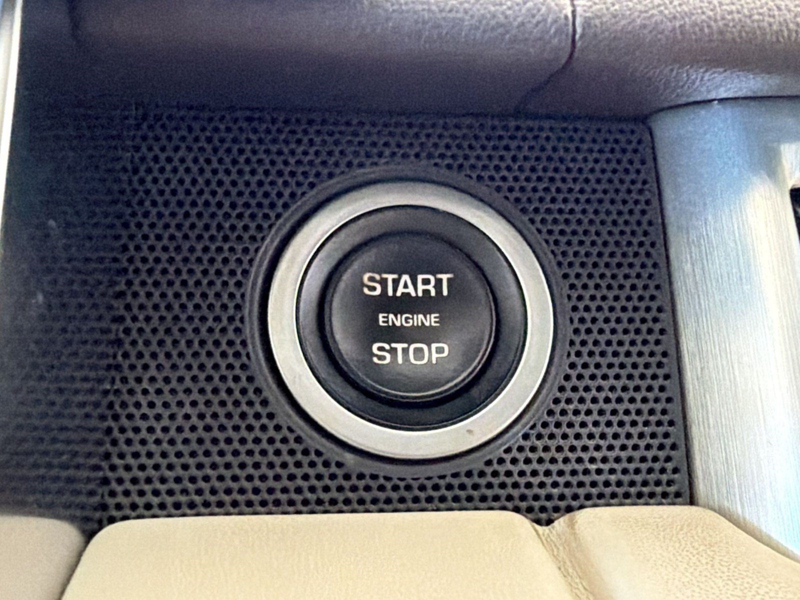 Used 2018 Land Rover Range Rover HSE AWD/4WD image 17