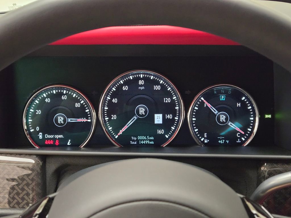 Certified 2022 Rolls-Royce Cullinan Black Badge w/ Dark Exterior Package image 35