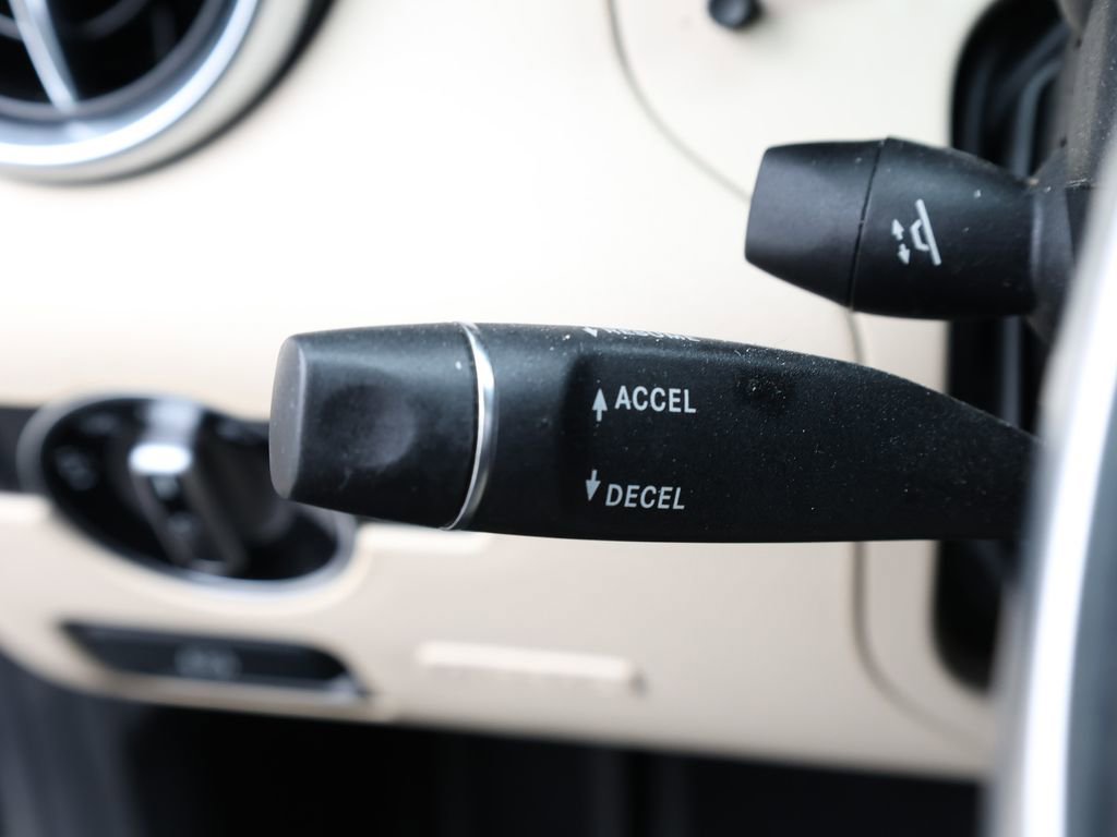 Used 2018 Mercedes-Benz SLC 300 image 34