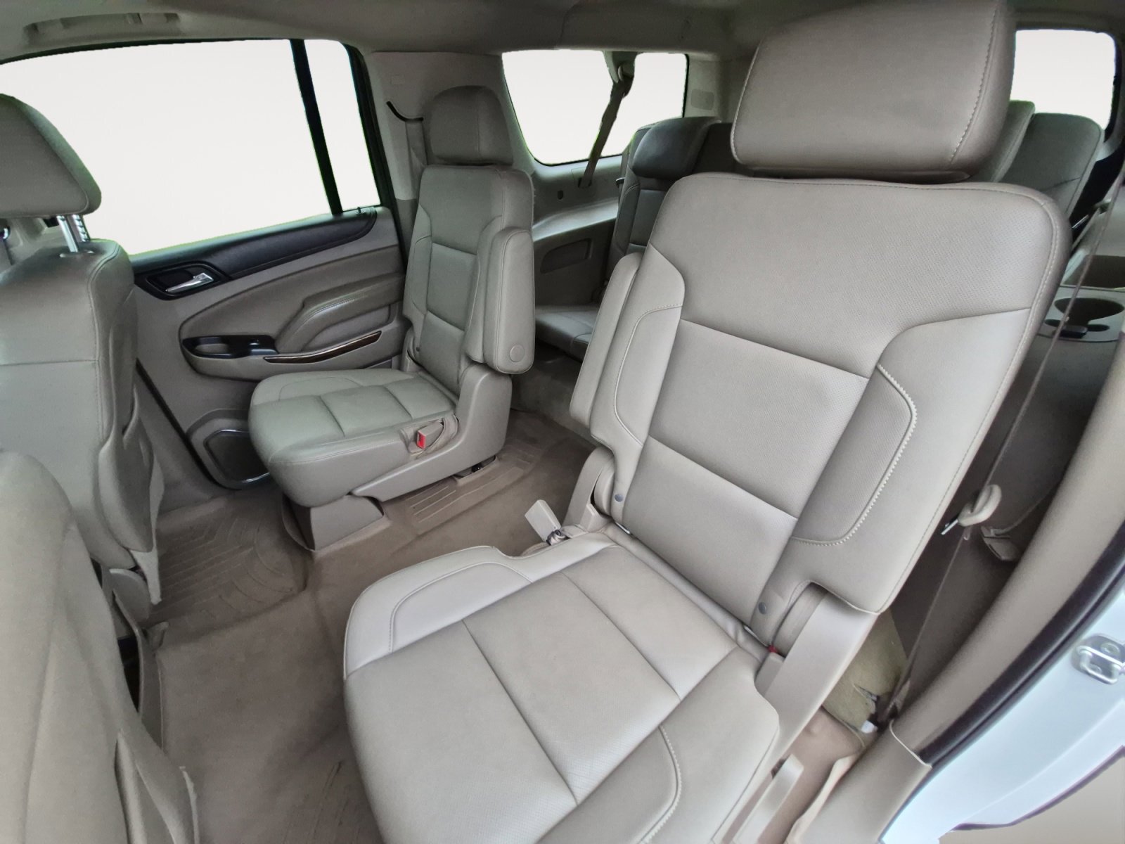 Used 2016 GMC Yukon XL SLT w/ Open Road Package AWD/4WD image 24